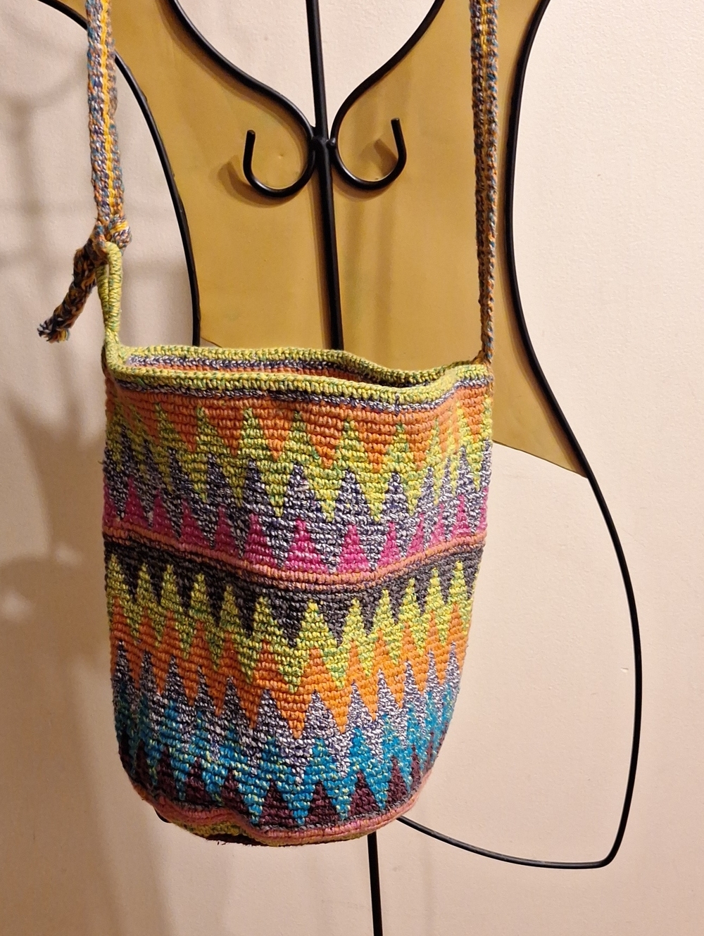 Handwoven Multicolor Zigzag Crossbody Bag - Boho Crochet Shoulder Purse